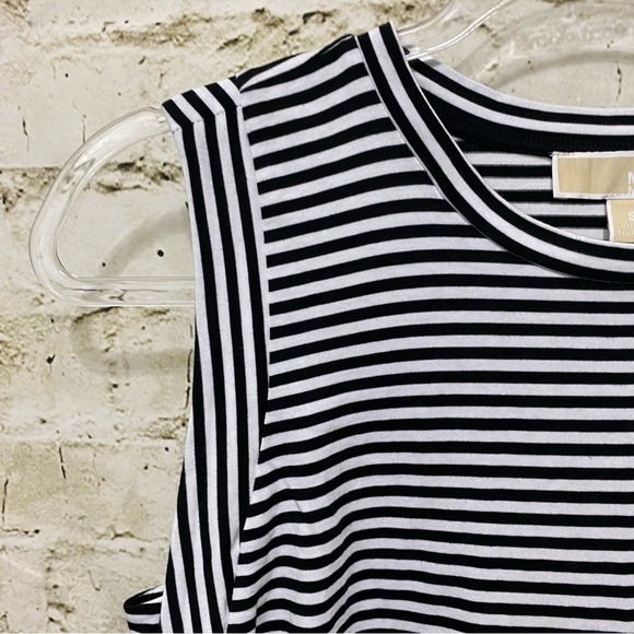 Michael Kors Black White Striped Sleeveless Top - Picture 2 of 6